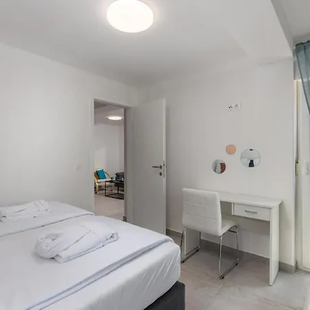 Apartment In Mit Schoener Terrasse *